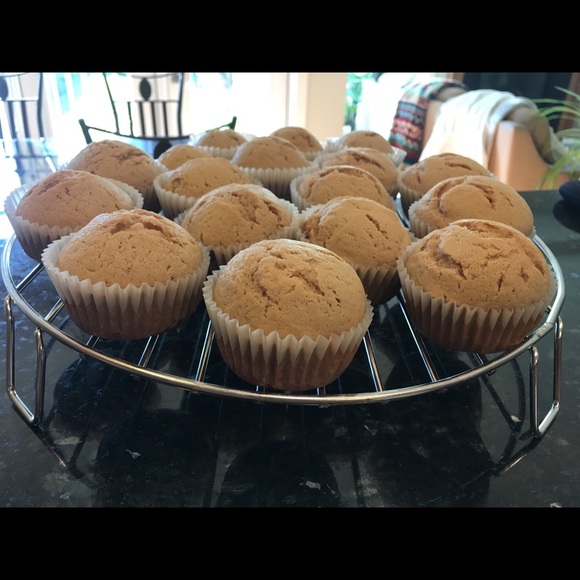 Meet your Posher, Sonya - Picture 1 of 1